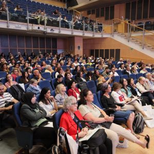 הקהל בכנס הבינלאומי בנושא סביבות ידידותיות גיל באוניברסיטת חיפה