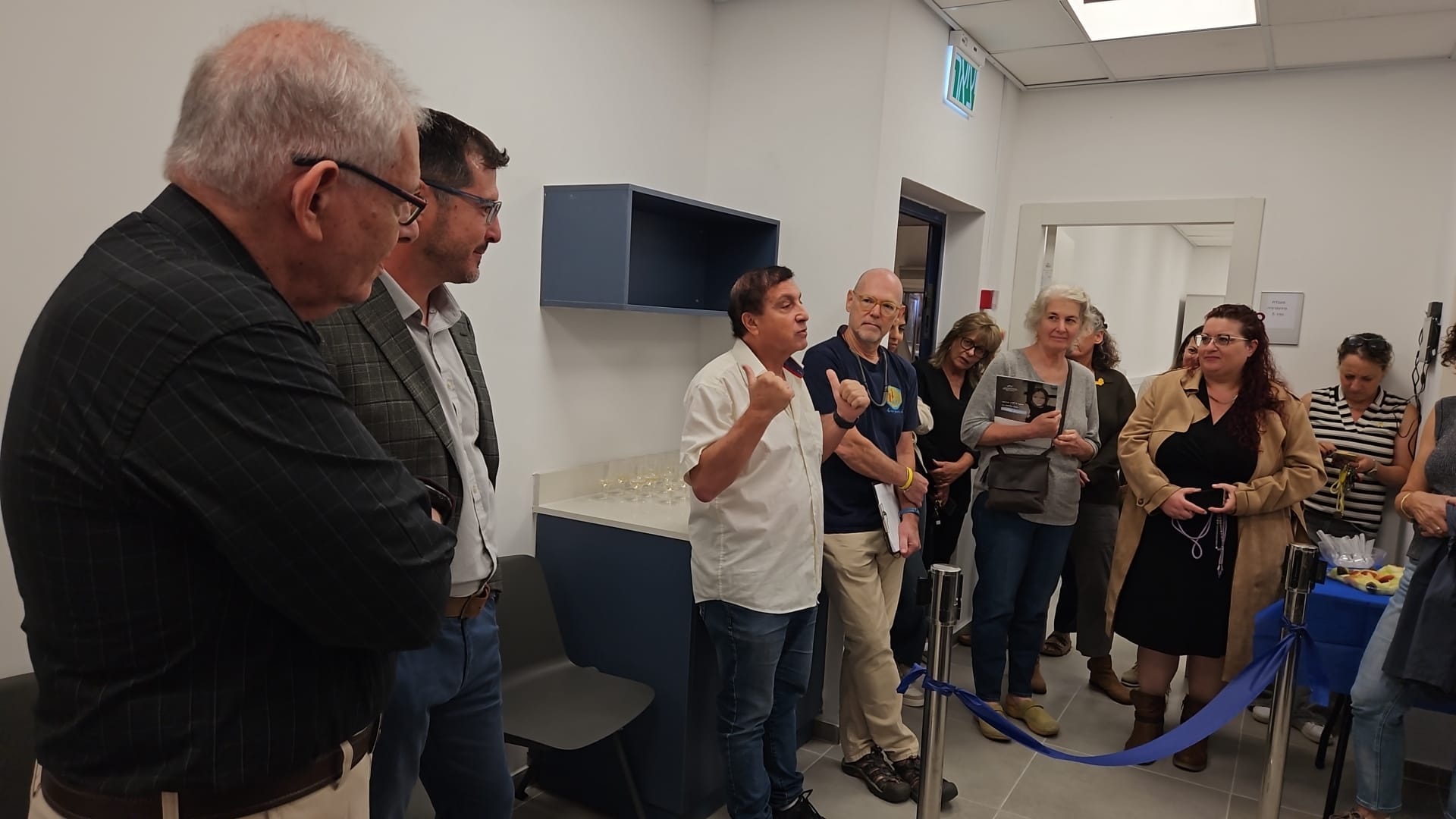 ברכות חמות לפרופ' יוסי אטיאס על חנוכת המעבדה הוסטיבורלית!