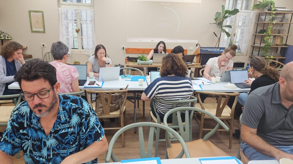 תמונה מריטריט כתיבה בבית קלר